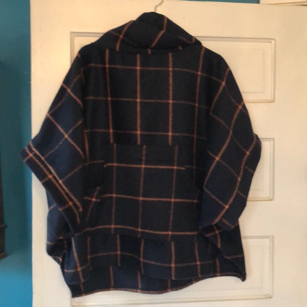 Coco and Carmen Pullover